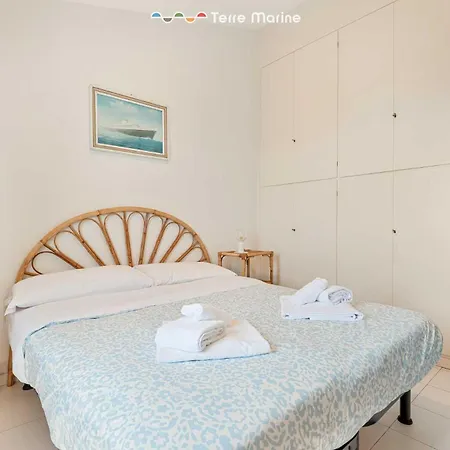 Il Tuffatore, Terre Marine Villa