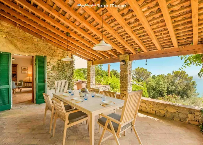 Vila Il Tuffatore, Terre Marine *